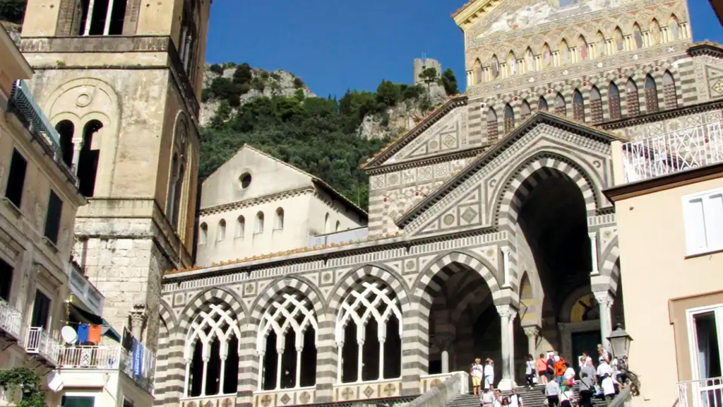 Amalfiküste – Wandern an der Küste mit Capri & Pompeji