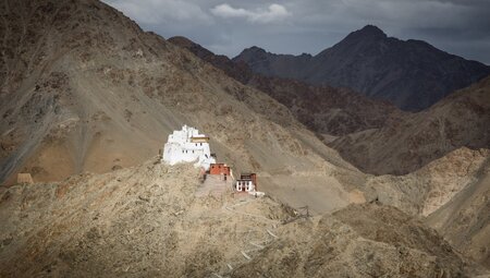 Ladakh Kloster in den Bergen bei Leh