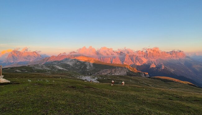 Sagenhafte Dolomiten – zu Fuß durch König Laurins Rosengarten