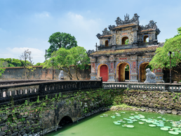 Osttor der alten Kaiserstadt von Hue | © Bildlizenzen von Shutterstock.com Osttor der alten Kaiserstadt von Hue | © Bildlizenzen von Shutterstock.com