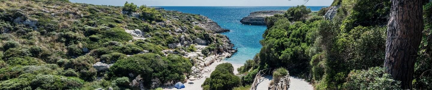 Strand von Binidali in Maó, Menorca | © Shutterstock.com