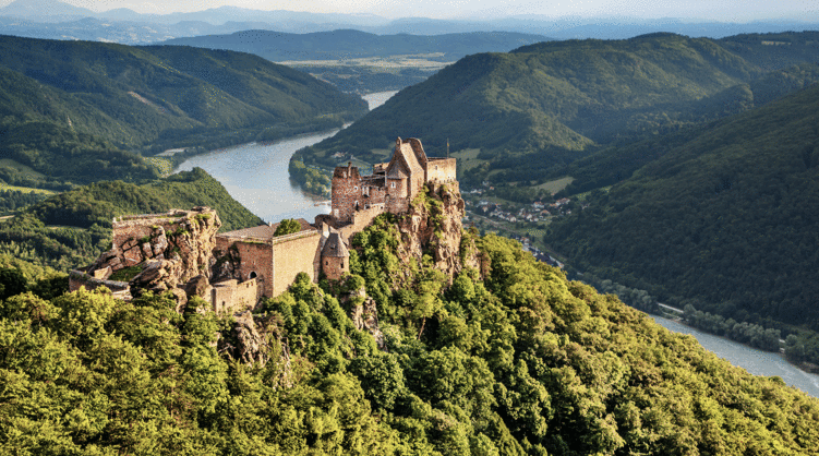 Burgruine Aggstein in der Wachau | © shutterstock.com Burgruine Aggstein in der Wachau | © shutterstock.com