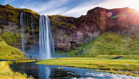 Seljalandsfoss im Gegenlicht