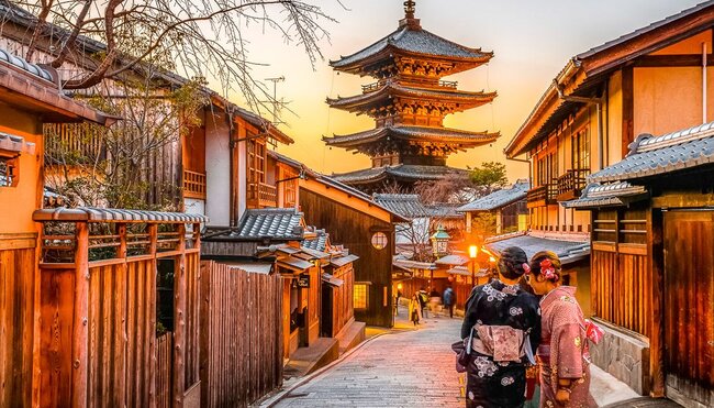 Geishas in der Altstadt von Kyoto