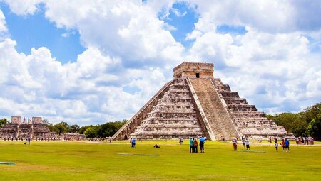 Die Pyramide des Kukulcán in Chichén Itzá
