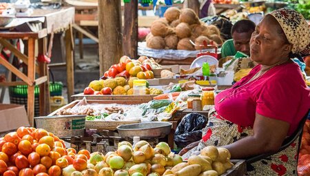 Händlerin auf dem Markt
