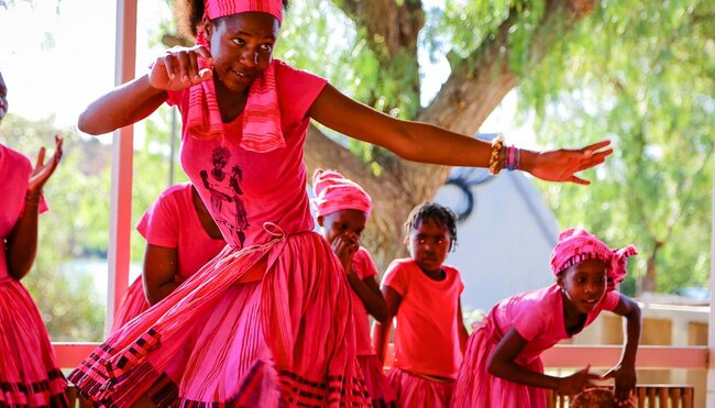 Mädchen aus Tanzgruppe