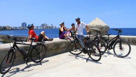 KubaMitEBikesinHavanna