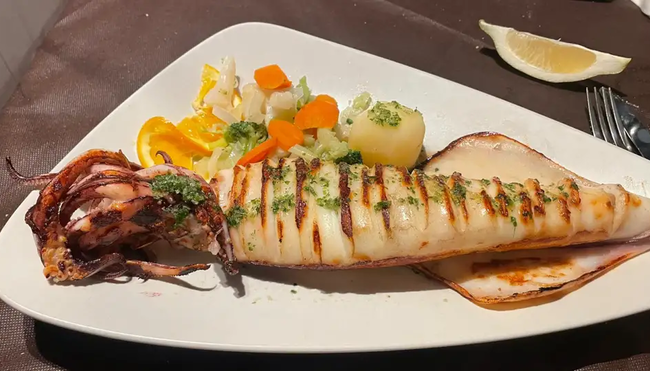 Zypern – Troodos-Gebirge und Mittelmeer