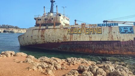 Zypern – Troodos-Gebirge und Mittelmeer