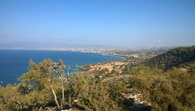 Zypern – Troodos-Gebirge und Mittelmeer