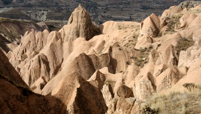 Kappadokien – Wandern zu Feenkaminen und Felsenkirchen