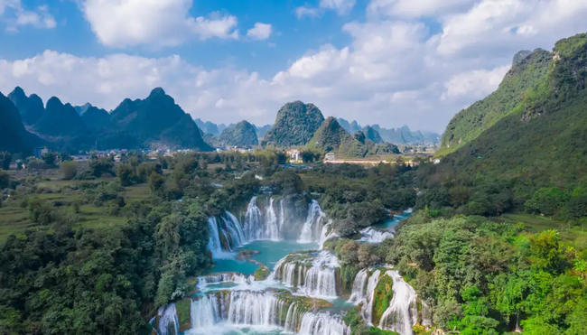 Vietnam - Farbenfrohe Völker und zauberhafte Bergwelten