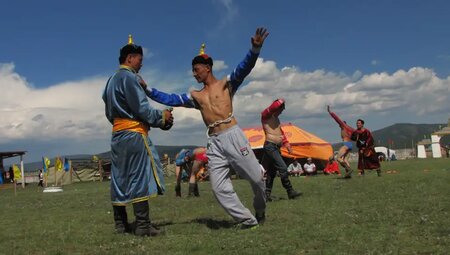 Mongolei – MTB Reise über die Berge zur Wüste Gobi