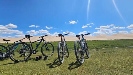 Mongolei – MTB Reise über die Berge zur Wüste Gobi
