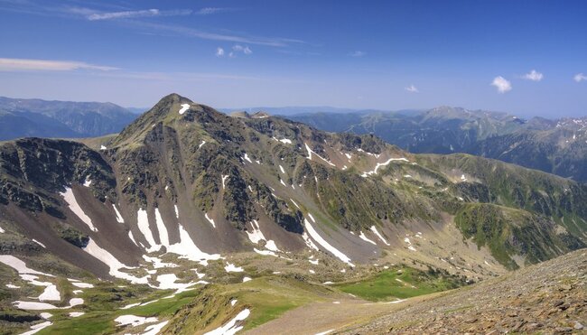 Aussicht vom Pic de la Serrera in Andorra