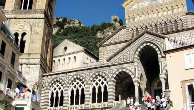 Amalfiküste – Wandern an der Küste mit Capri & Pompeji