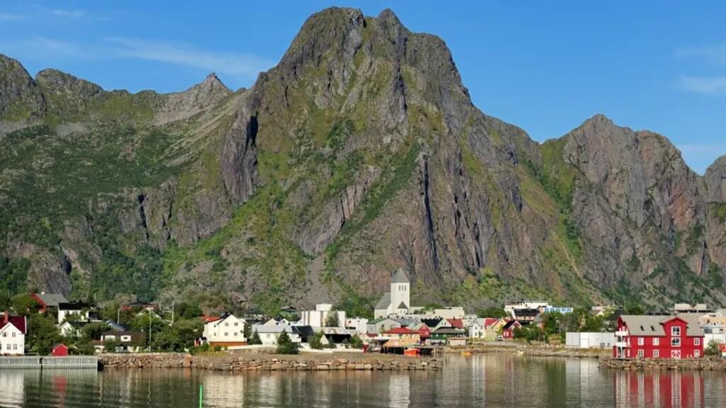 Lofoten – Wandern zwischen Bergen & Fischerdörfern