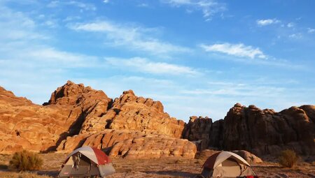 Jordanien - Felsenstadt und Wüstenland