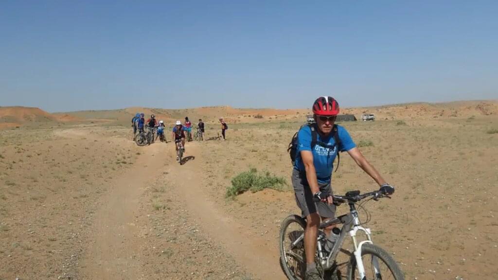 Mongolei – MTB Reise über die Berge zur Wüste Gobi