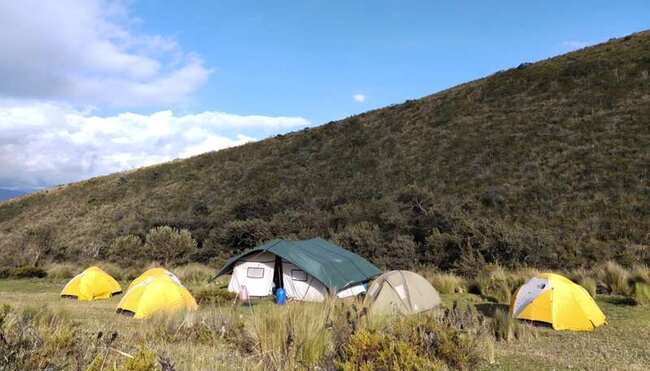 Ecuador - Chimborazo, 6.268 m und Vulkan-5000er