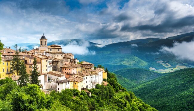Italien  Kleines Dorf in Umbrien