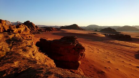 Blick auf Wadi Rum vom Rainbow Camp