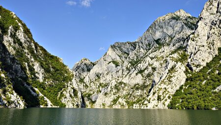 Auf dem KomanStausee