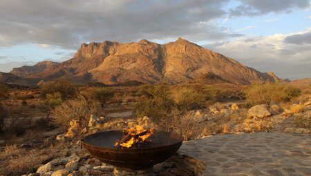 NamibiaHohensteinLodgeFeuerstelle