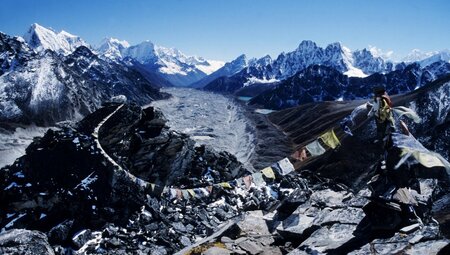 Gipfel Ngozumba Tse und Gokyo Seen