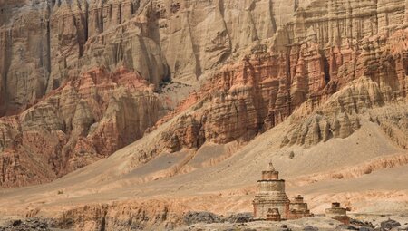 Stupa nahe Ghemi
