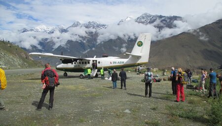 NepalFlugpisteJuphal