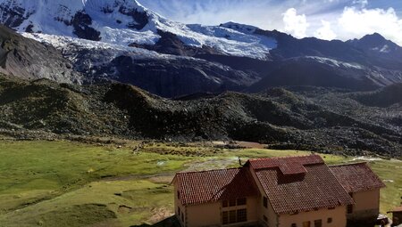 Machuracay Tambo mit Mount Mariposa
