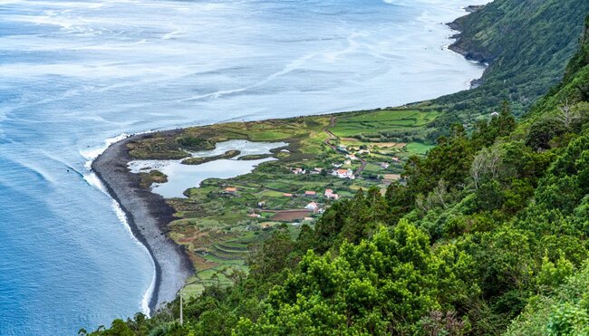 Azoren, Insel Sao Jorge, das Naturschutzgebiet Faja dos Cubres