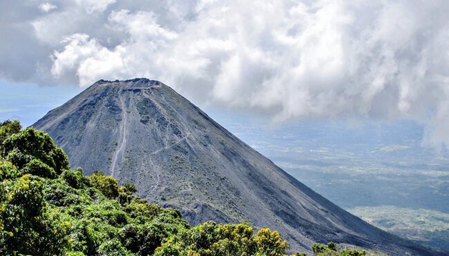 Vulkan Izalco Cerro_Verde