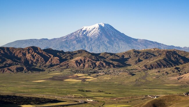 Ararat_Agri Dagi_schneebedeckter heiliger Vulkanberg