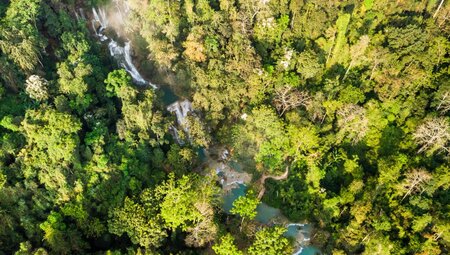 Kuang Sy Wasserfall von oben