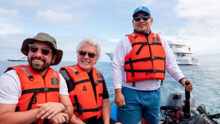 Classic Galapagos: Central Southern Islands (Grand Queen Beatriz)