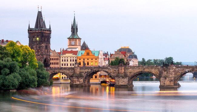 czech_prague_charles-bridge-river