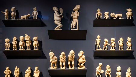 Artifacts and traditional sculpture in Nuuk's National Museum