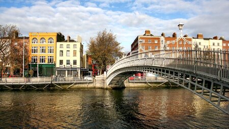 HaPenny Bridge in Dublin