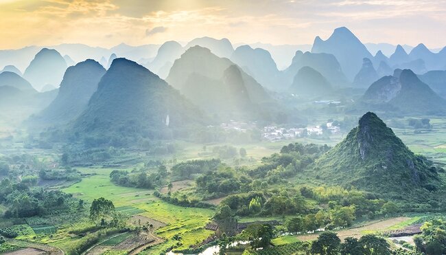 China_Yangshuo_Aerial-view