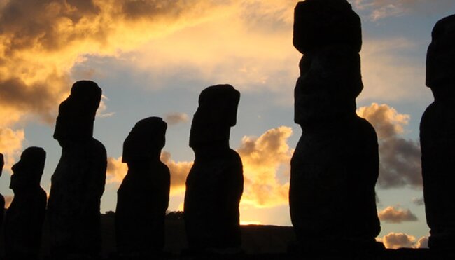 easter island statue silhouettes