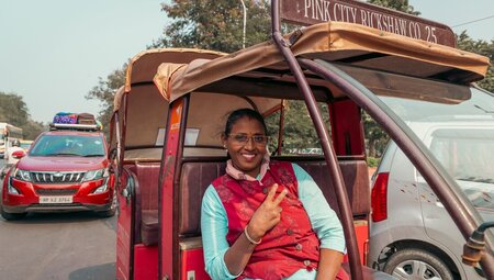 Pink City Rickshaw driver in Jaipur