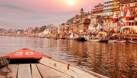 HHPG - Sunrise boat cruise through Varanasi ganges