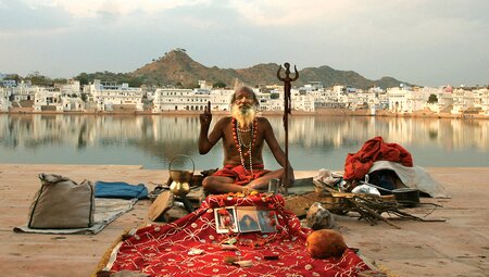 india pushkar sadhu