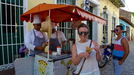 cuba_trinidad_street-churros-vendor_traveller