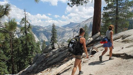 Two female travellers hiking in Yosemite NP