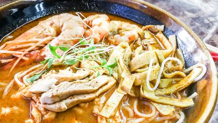Intrepid Travel malaysia sarawak prawn laksa