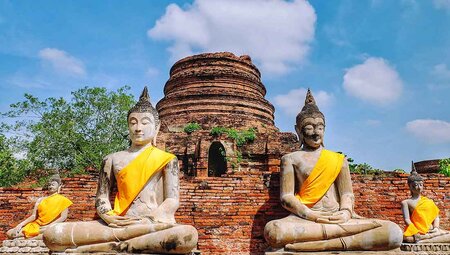 The lost pagoda and buddha statues in Ayutthaya